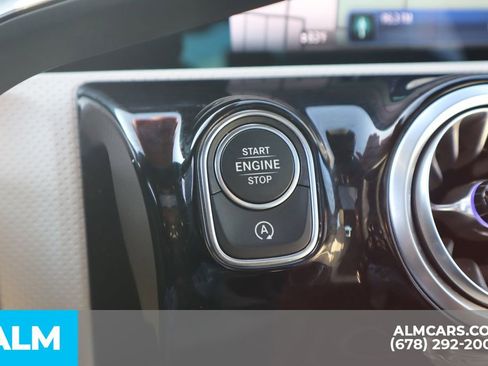 Used 2025 Mercedes-Benz CLA 250 image 33
