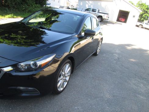 Used 2017 MAZDA MAZDA3 Touring FWD image 7