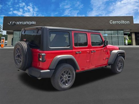 Used 2025 Jeep Wrangler Unlimited Sport AWD/4WD image 5