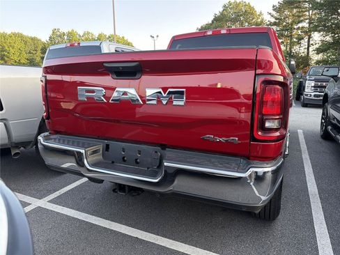 Used 2026 RAM 2500 Big Horn AWD/4WD image 5