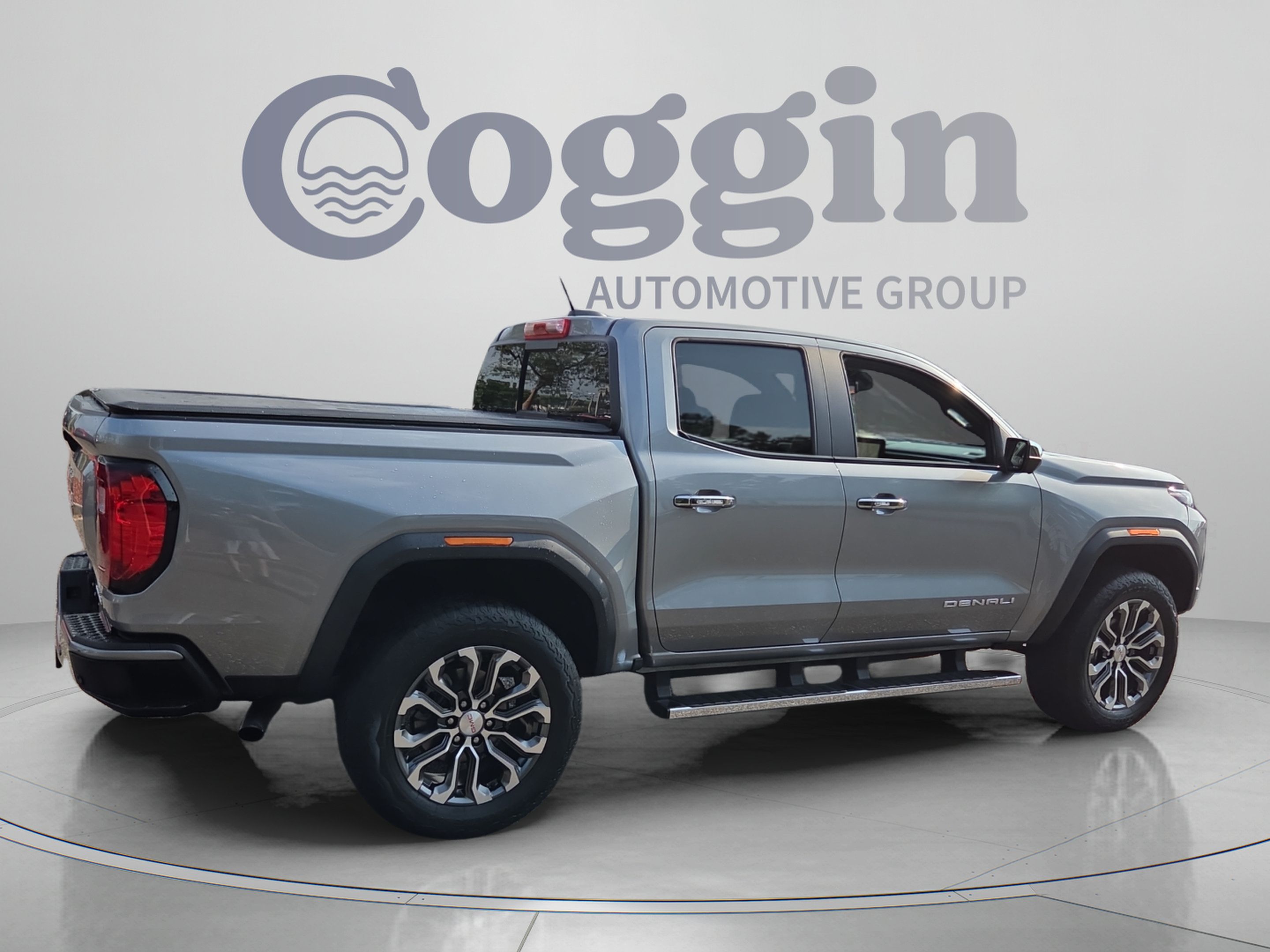 Used 2023 GMC Canyon Denali AWD/4WD image 5