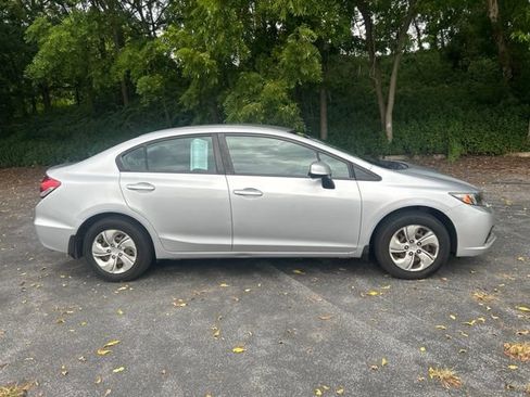 Used 2013 Honda Civic LX image 2