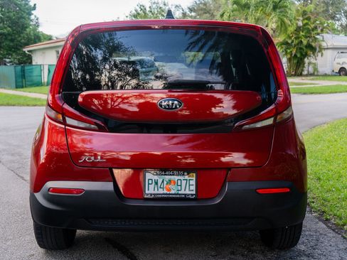 Used 2020 Kia Soul LX image 17