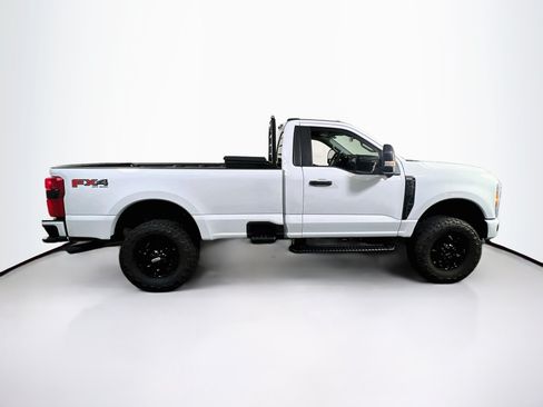 Used 2023 Ford F250 XL w/ STX Appearance Package AWD/4WD image 4