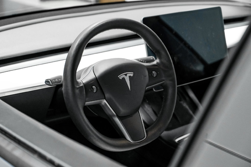 Used 2022 Tesla Model Y Long Range AWD/4WD image 14