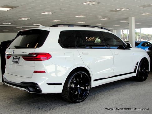 Used 2022 BMW X7 xDrive40i w/ M Sport Package AWD/4WD image 43