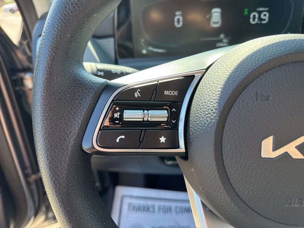 Certified 2024 Kia Seltos LX AWD/4WD image 29