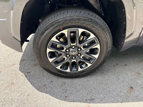 New 2026 Toyota Tundra Limited AWD/4WD image 10