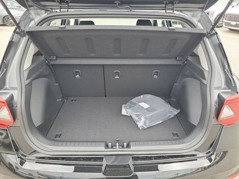 New 2026 Hyundai Venue SE FWD image 25
