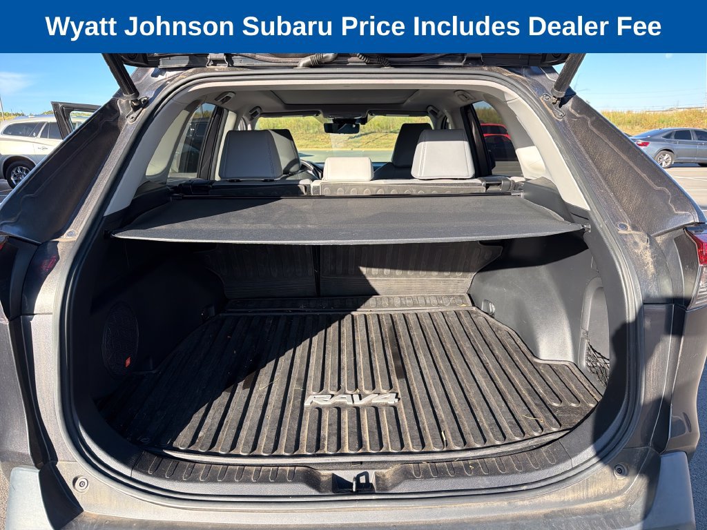 Used 2020 Toyota RAV4 Limited AWD/4WD image 37
