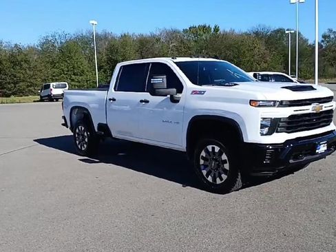 Certified 2025 Chevrolet Silverado 2500 Custom w/ Custom Value Package image 2