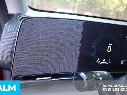 Used 2025 Hyundai Kona SEL image 36