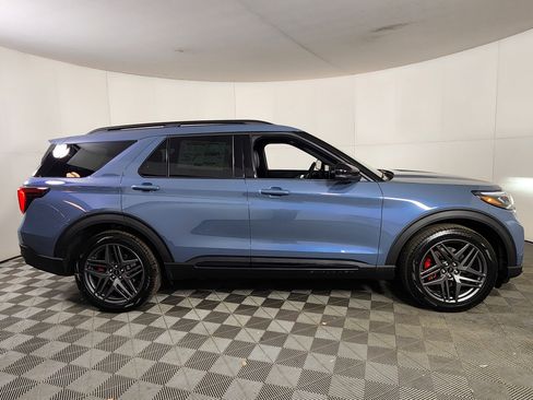 New 2026 Ford Explorer ST w/ Sun And Sound Package image 8