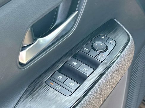 New 2026 Nissan Kicks SV w/ SV Premium Package FWD image 16