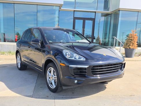 Used 2016 Porsche Cayenne S image 9