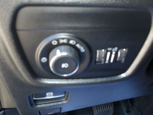 Used 2021 Jeep Grand Cherokee L Limited image 19