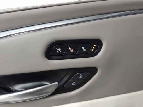 Used 2022 Cadillac Escalade Premium Luxury Platinum image 16