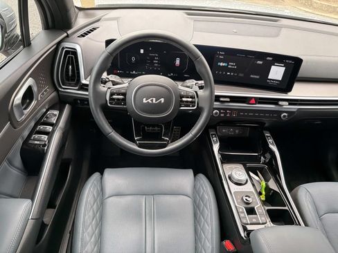 Used 2025 Kia Sorento SX Prestige AWD/4WD image 23