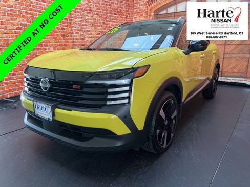 Used 2025 Nissan Kicks SR image 3