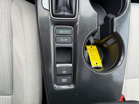 Used 2024 Honda Civic EX image 17