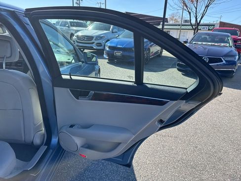 Used 2010 Mercedes-Benz C 300 Sedan image 16