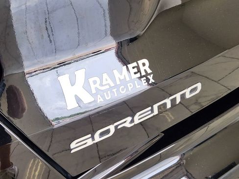 Used 2023 Kia Sorento SX FWD image 12
