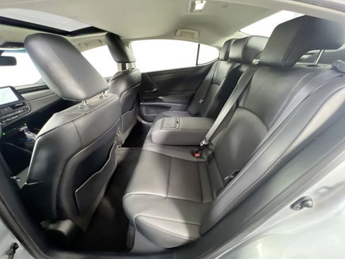 Used 2024 Lexus ES 250 w/ Premium Package AWD/4WD image 25