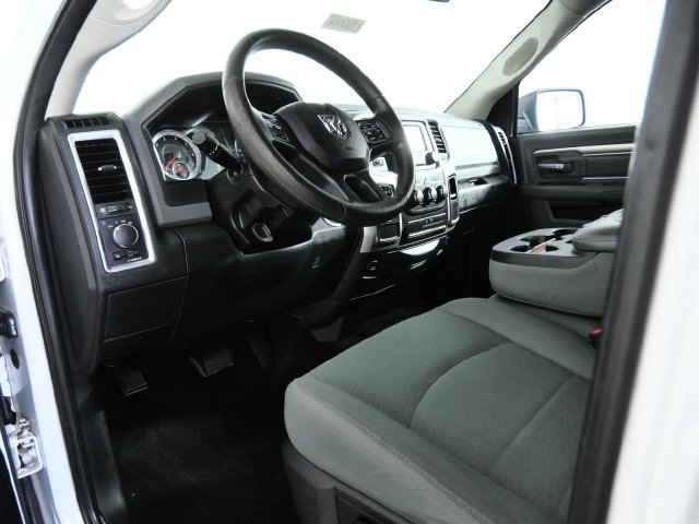 Used 2017 RAM 1500 Classic SLT RWD image 13
