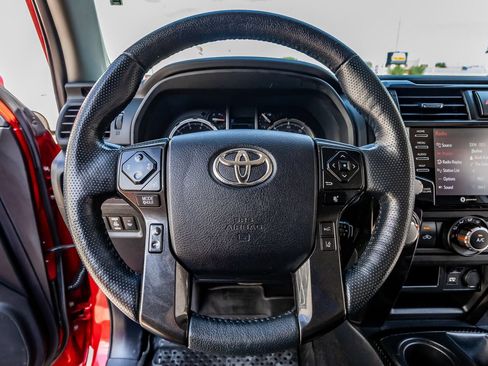 Used 2023 Toyota 4Runner TRD Off-Road Premium AWD/4WD image 17