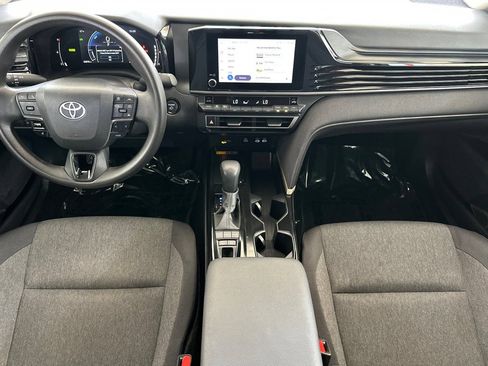 Used 2025 Toyota Camry LE FWD image 11