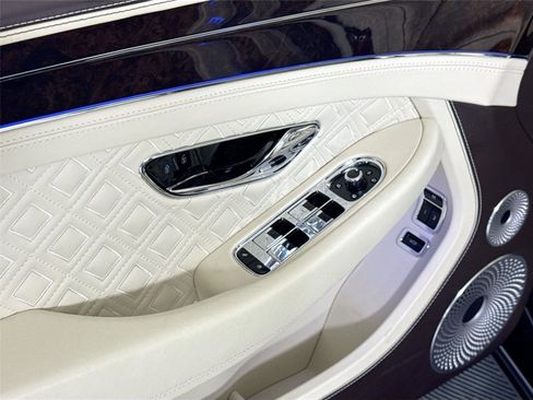 Used 2022 Bentley Continental GT AWD/4WD image 13