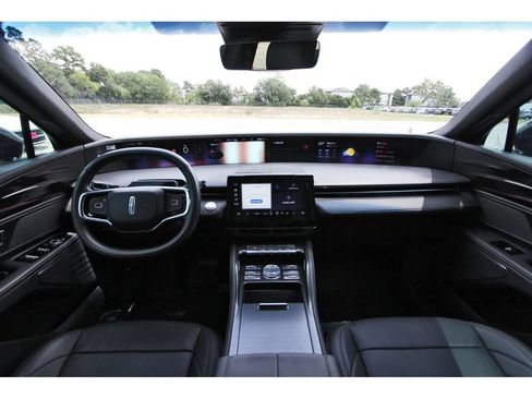Used 2024 Lincoln Nautilus Premier w/ Jet Appearance Package AWD/4WD image 12