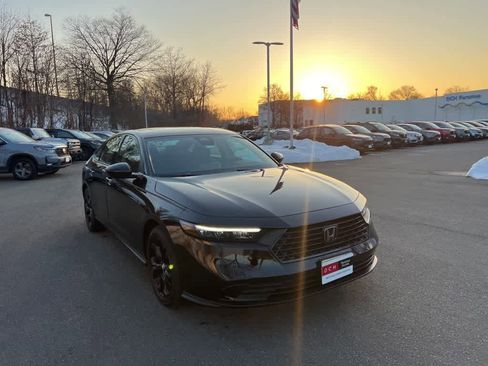 Used 2025 Honda Accord SE image 31