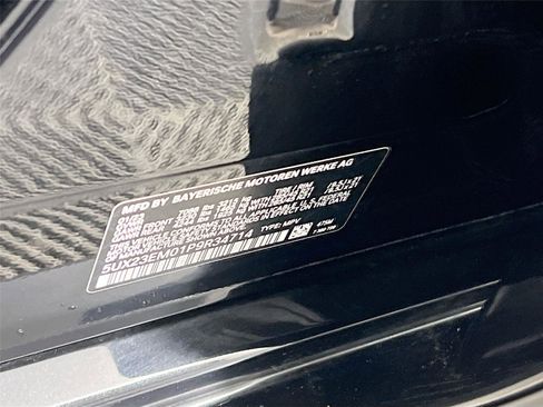 Certified 2023 BMW X7 xDrive40i w/ Executive Package image 32