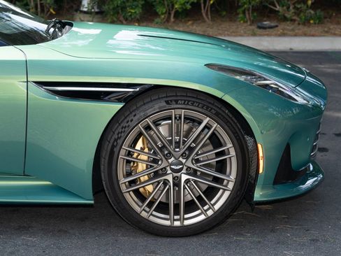 Used 2024 Aston Martin DB12 Coupe RWD image 23