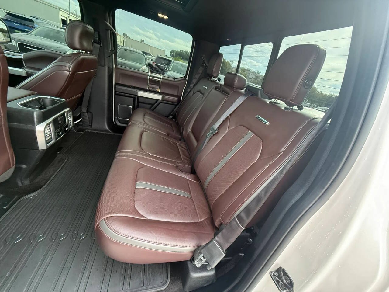 Used 2017 Ford F150 Platinum w/ Equipment Group 701A Luxury AWD/4WD image 23