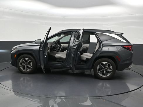 Used 2025 Hyundai Tucson SEL FWD image 37