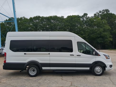 Certified 2025 Ford Transit 350 XLT RWD image 2