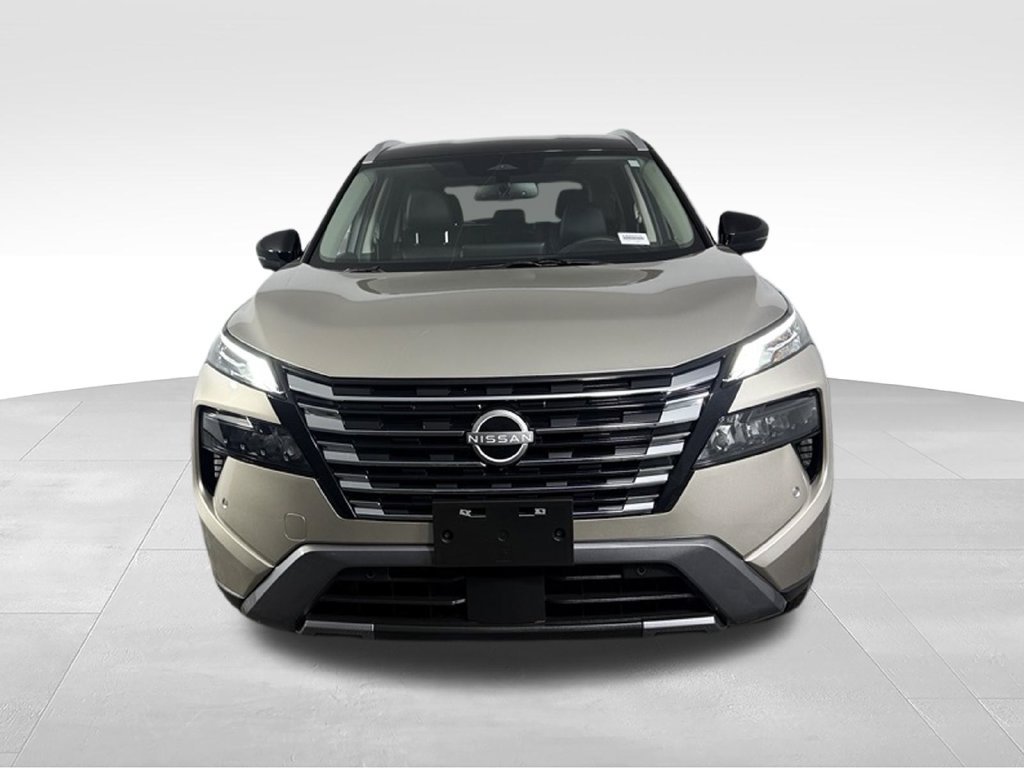 Used 2025 Nissan Rogue SL AWD/4WD image 5