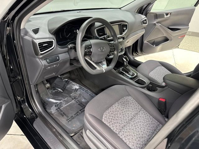 Used 2018 Hyundai Ioniq Blue FWD image 11