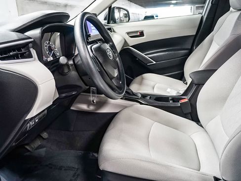 Certified 2025 Toyota Corolla Cross L image 20