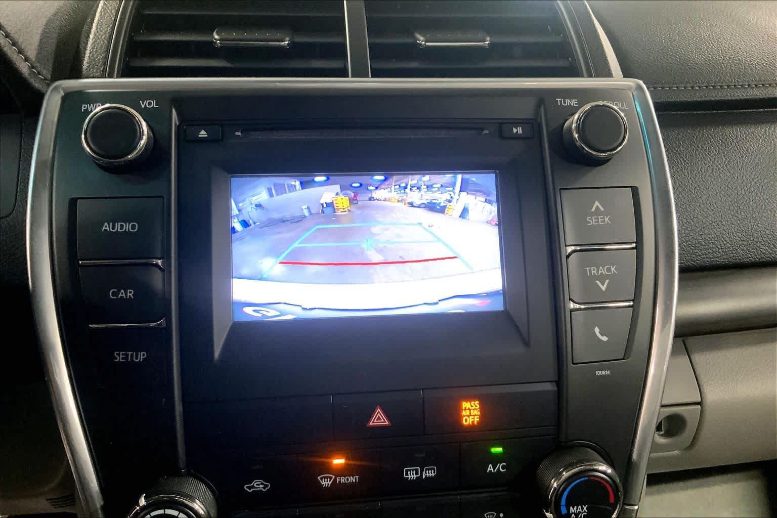 Used 2016 Toyota Camry LE FWD image 27