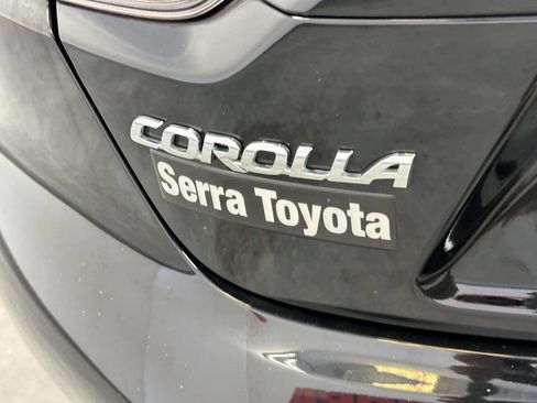 Used 2025 Toyota Corolla LE FWD image 10