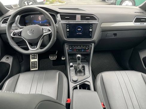 Certified 2024 Volkswagen Tiguan SE R-Line AWD/4WD image 12