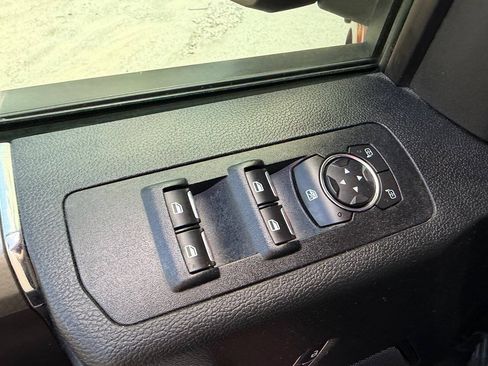 Used 2016 Ford F150 XLT w/ Equipment Group 302A Luxury AWD/4WD image 19
