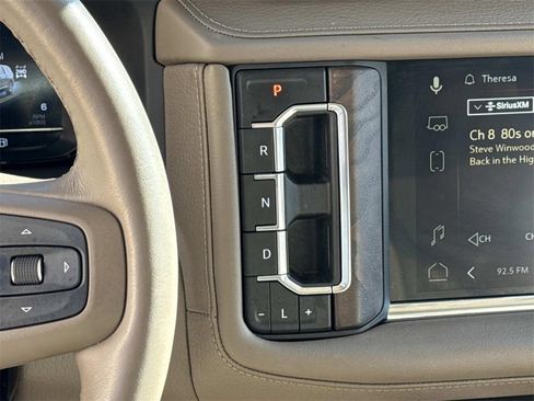 Used 2023 GMC Yukon Denali w/ Advanced Technology Package image 23