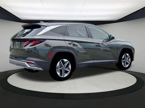 New 2026 Hyundai Tucson SEL image 8