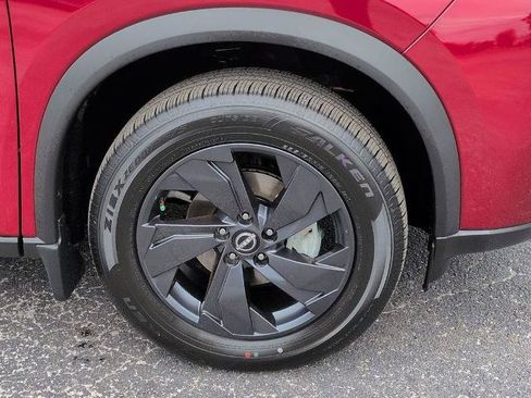 Certified 2026 Nissan Rogue SV FWD image 11
