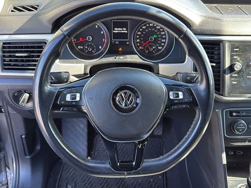 Used 2019 Volkswagen Atlas SE w/ Towing Package image 14