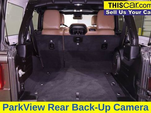 Used 2020 Jeep Wrangler Unlimited Sahara AWD/4WD image 31